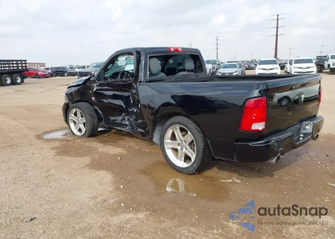 2013 Ram 1500 Express z USA, uszkodzony, nr VIN 3C6JR6AT0DG561331